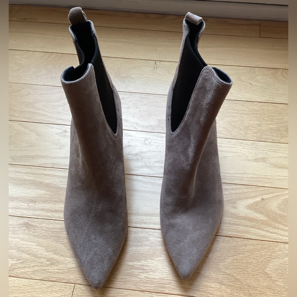 Veronica Beard Suede Leland Tan Women's Ankle Boots - Size 9M - Picture 2 of 4
